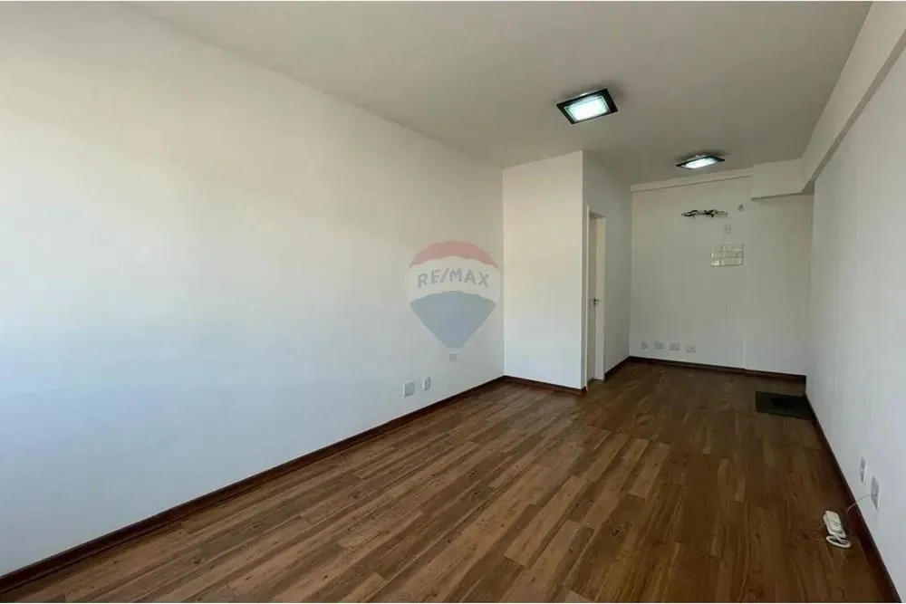 Sala Comercial para venda em Freguesia (jacarepaguá) de 23.00m² com 1 Garagem