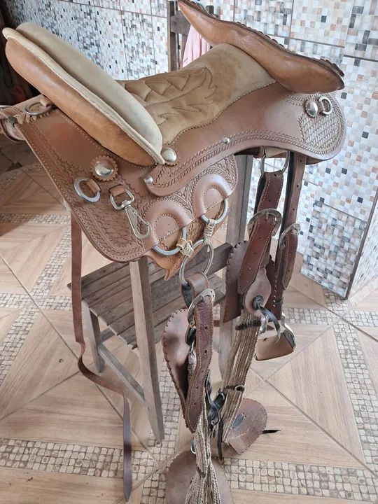 Arreio Cutuco Três Argolas... Usado somente 2 vezes!!