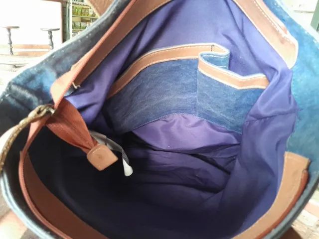 Bolsa em lona de algodão xadrez e couro natural, da marca carioca Cantão - Foto 5