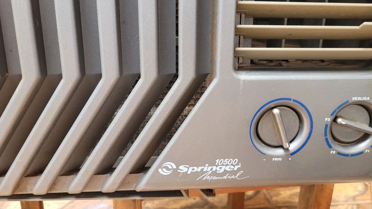 Ar condicionado 220v 10.500 btus caixa grande gelando  - Foto 2