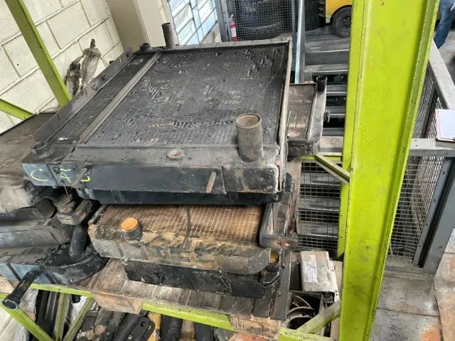 RADIADOR PARA EMPILHADEIRAS DIVERSAS DOIS LOTES COM 12 E 11 UNIDADES  - Foto 3