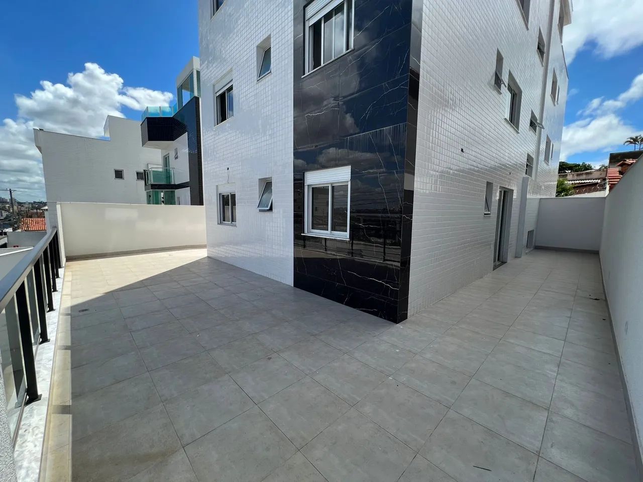 Apartamento para venda tem 160 metros quadrados com 3 quartos em Planalto - Belo Horizonte