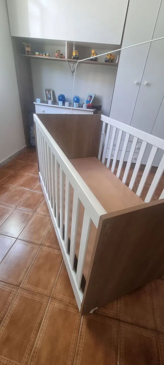 Berço de MDF branco com madeira  - Foto 5