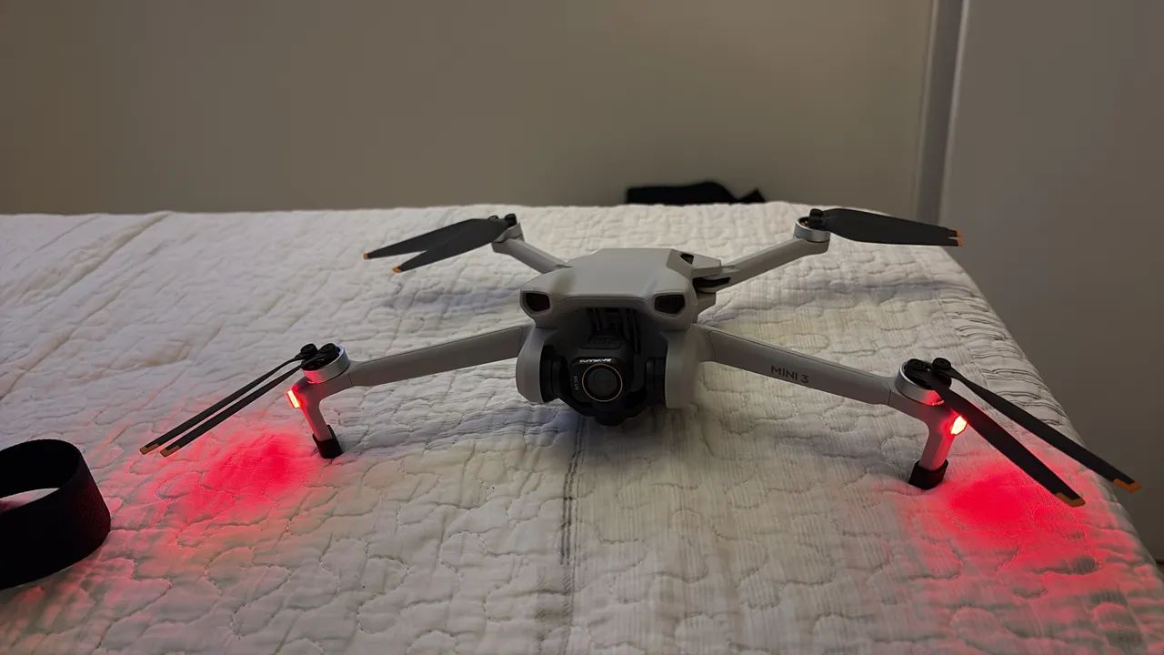 DJI Mini 3 Fly More Combo + Controle com Tela - Foto 2