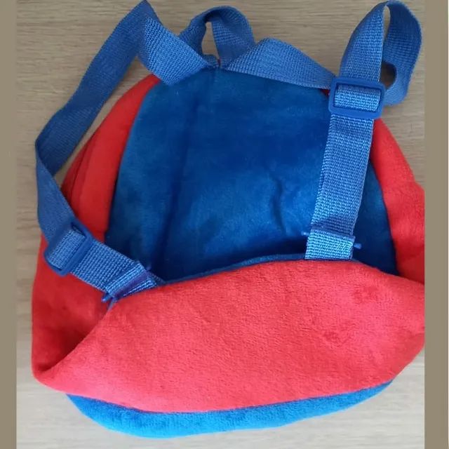 Mochila Infantil do Super Man 22x22x7cm Usada Ótimo Estado - Foto 3