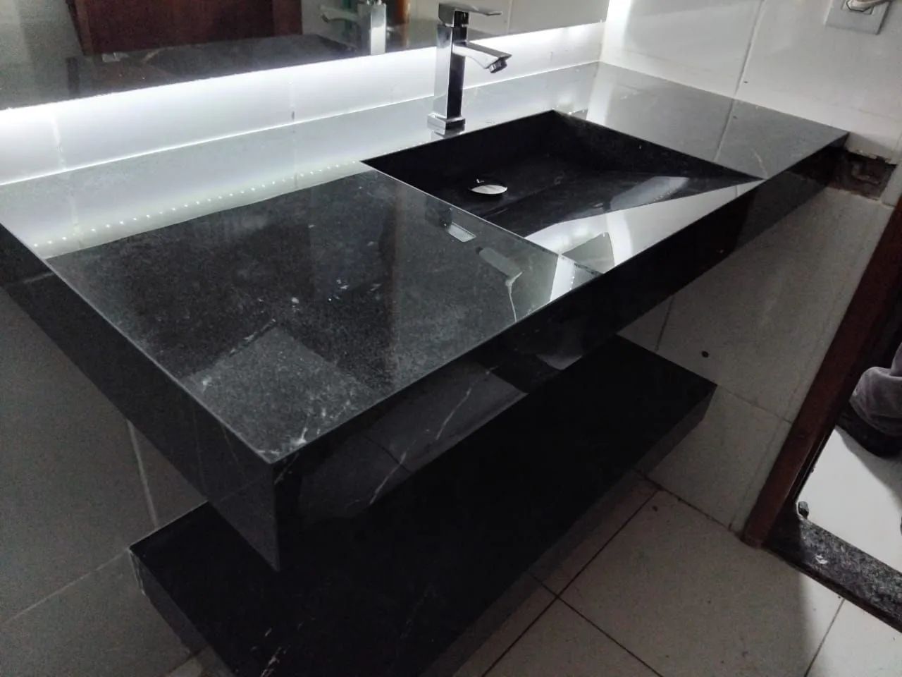 Lavatório super luxo em porcelanato  - Foto 2