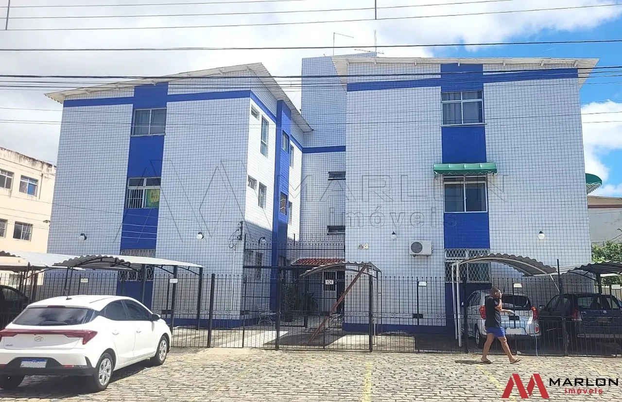 Apartamento Jardim Botânico, 3 quartos, dependência de empregada, lado da sombra, 84m².