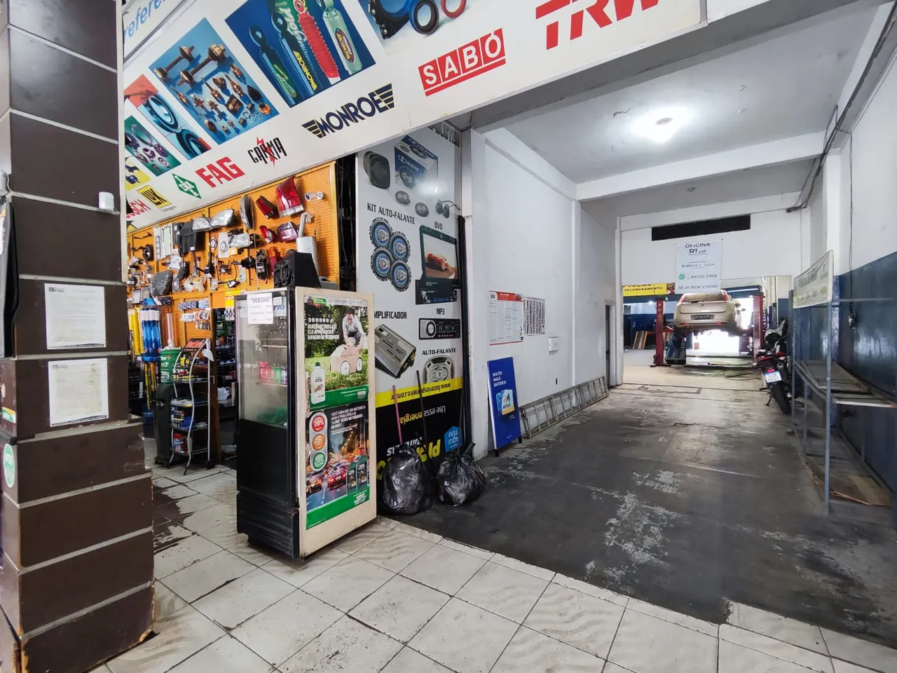 Alugo Ponto comercial ( Loja ), com 03 pavimentos na av, G Circular!