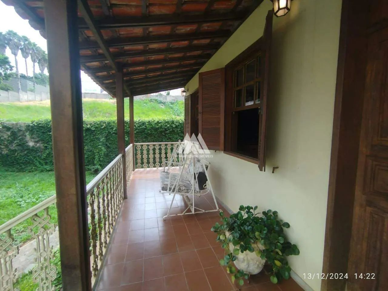 Vendo casa em Itaúna em excelente localização!