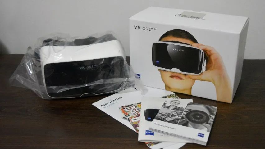 Óculos Realidade Virtual Zeiss VR One Plus - Novo - Foto 2