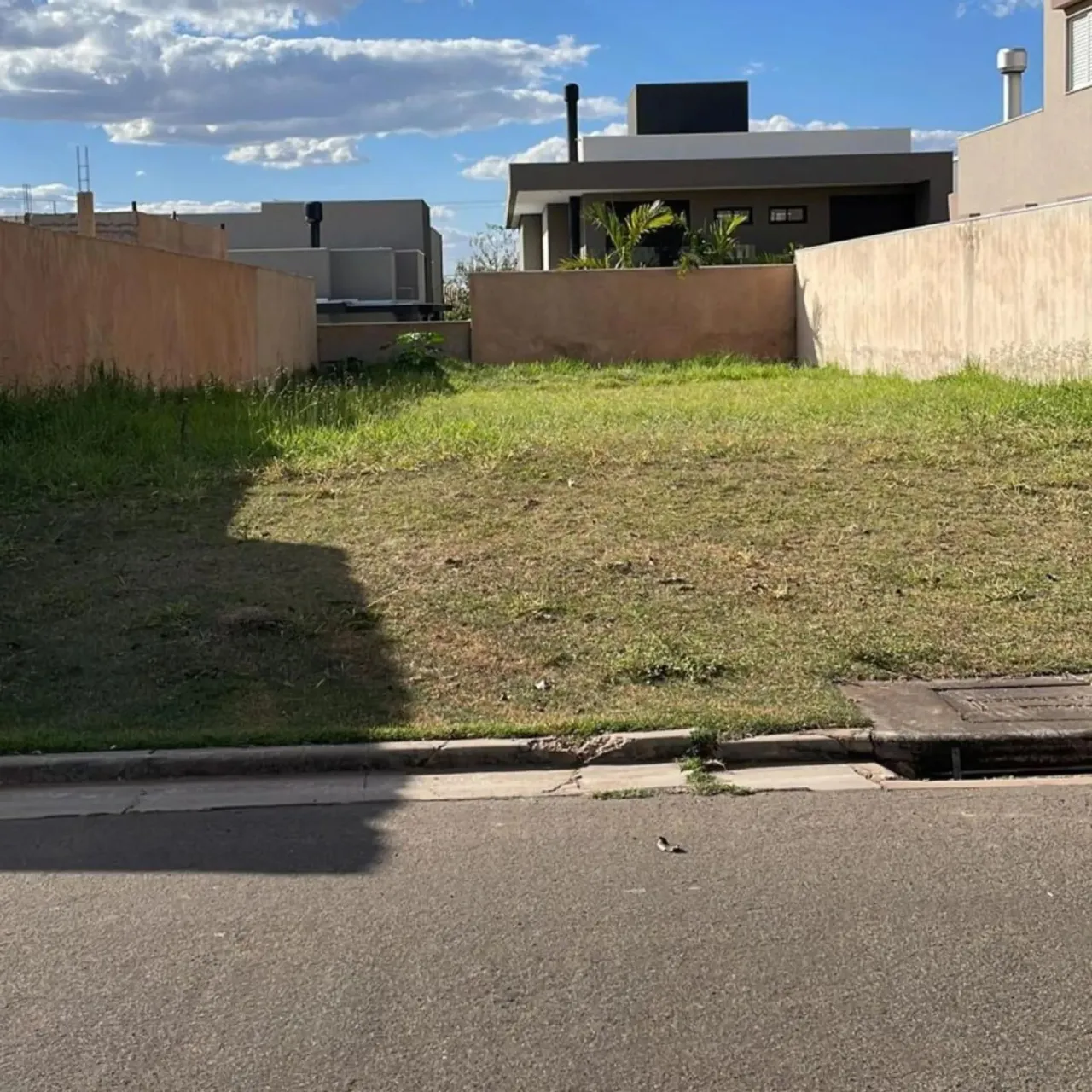Terreno á venda com 361m² no Alphaville II em Campo Grande - MS
