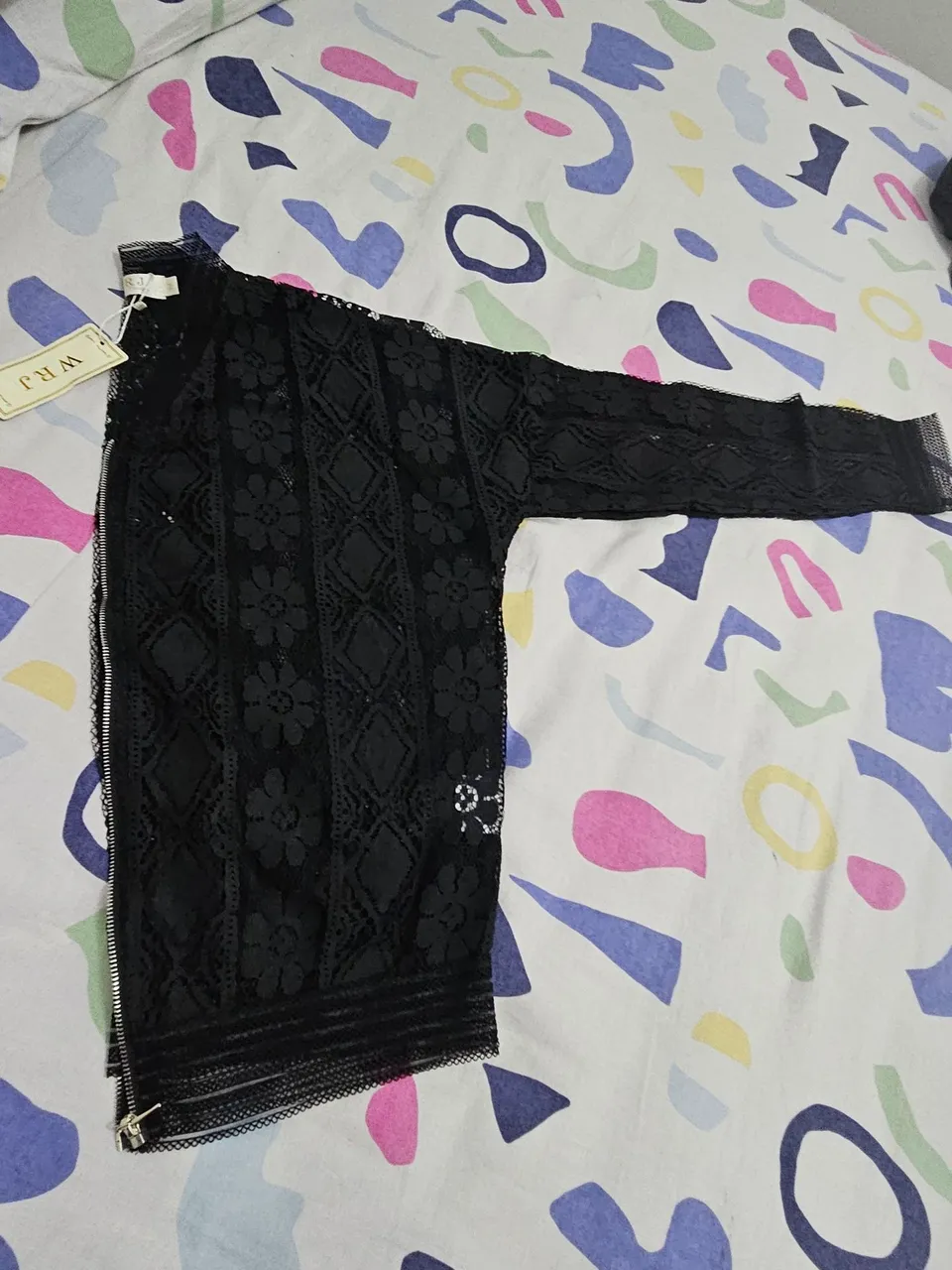 Blusa de Renda Preta Elegante - WRJ