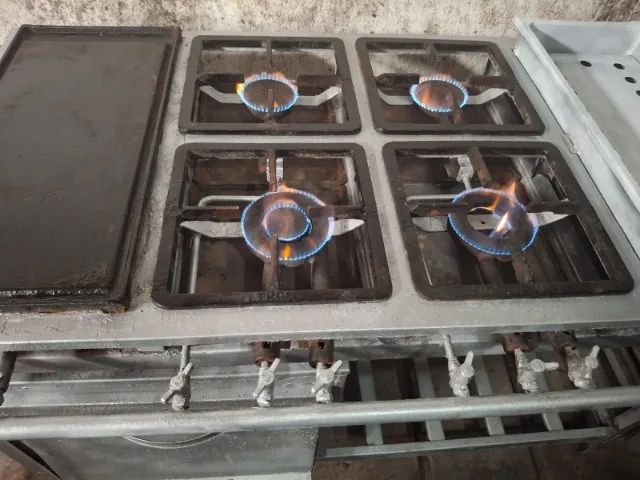 Fogão industrial com chapa e forno  - Foto 5
