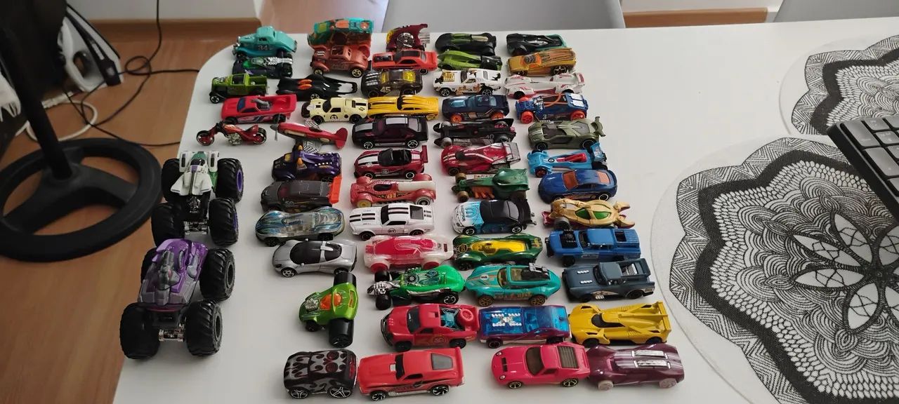 Carro Hotwheels lote. - Foto 3