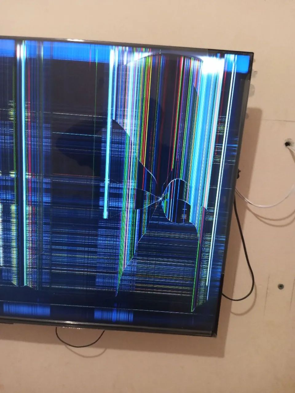 TV TCL 50 POLEGADAS 4K - TELA QUEBRADA - Foto 2