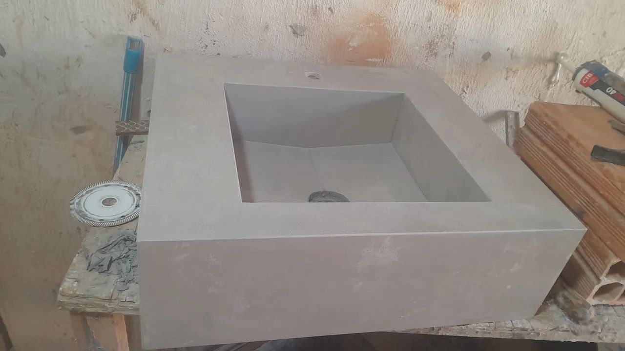 Bancada de porcelanato 50x40 cinza  - Foto 3