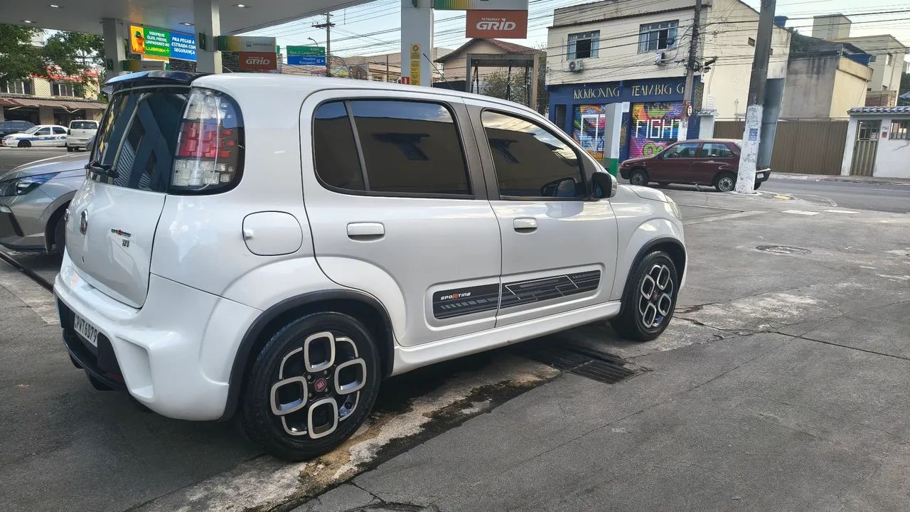 Fiat Uno Sporting 1.4 EVO Fire Flex 8V 4P 2016 - Foto 4