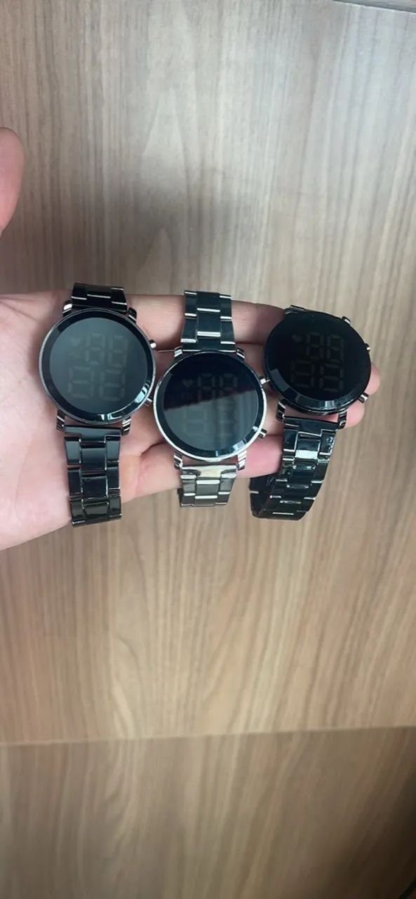 3 Relogio por R$100