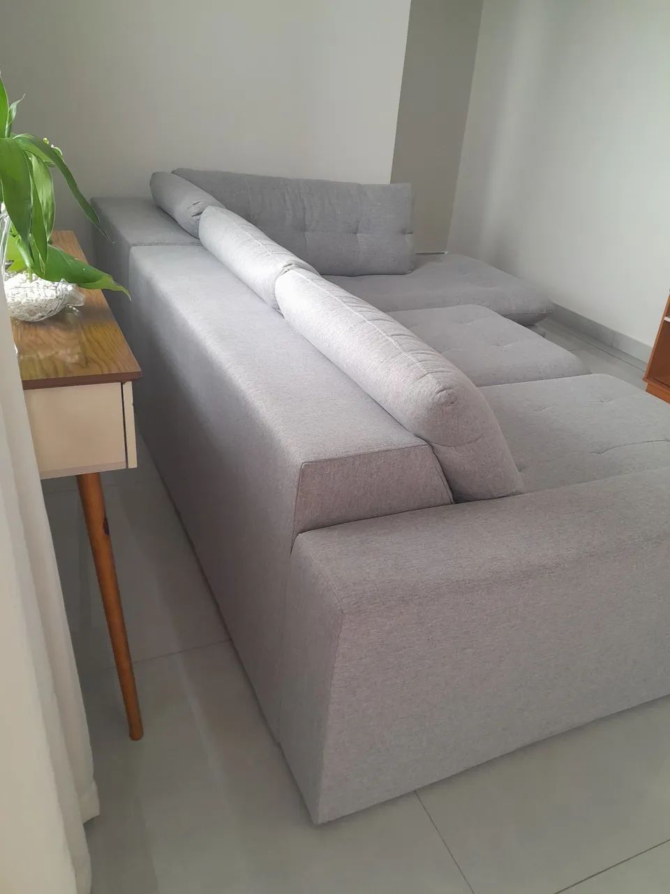 Sofa retratil de linho cinza - Foto 2