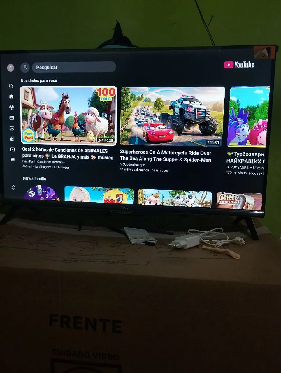 Vendo tv tCL 36 polegada pega whafai tá zerada tem nota fiscal  - Foto 5