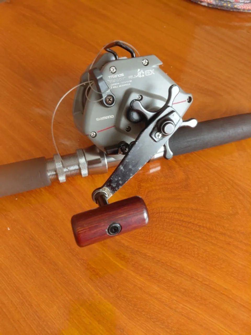 Carretilha Shimano Titanos Tanatoru EX 5000 e vara de pesca