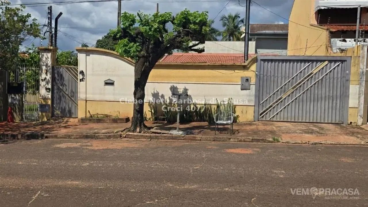 OPÇÃO DE IMÓVEL COM TERRENO DE 393M²