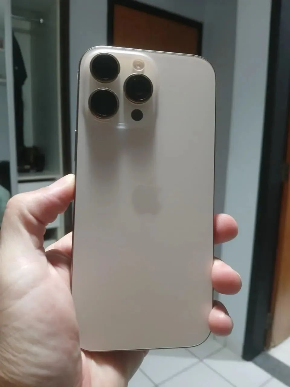 Iphone 16 pro max 256gb bateria 100 - Celulares e Smartphones