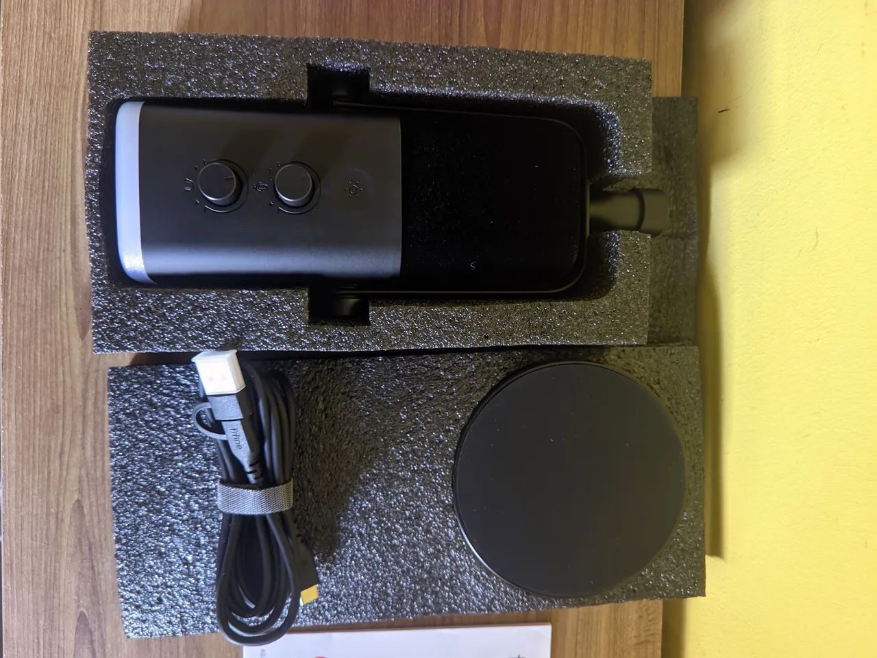 Microfone Gamer Fifine AmpliGame AM8 USB RGB Preto - Foto 5