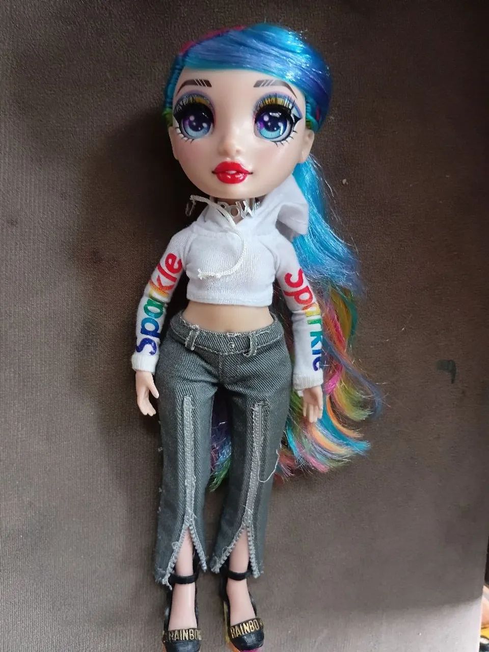 Boneca rainbow 