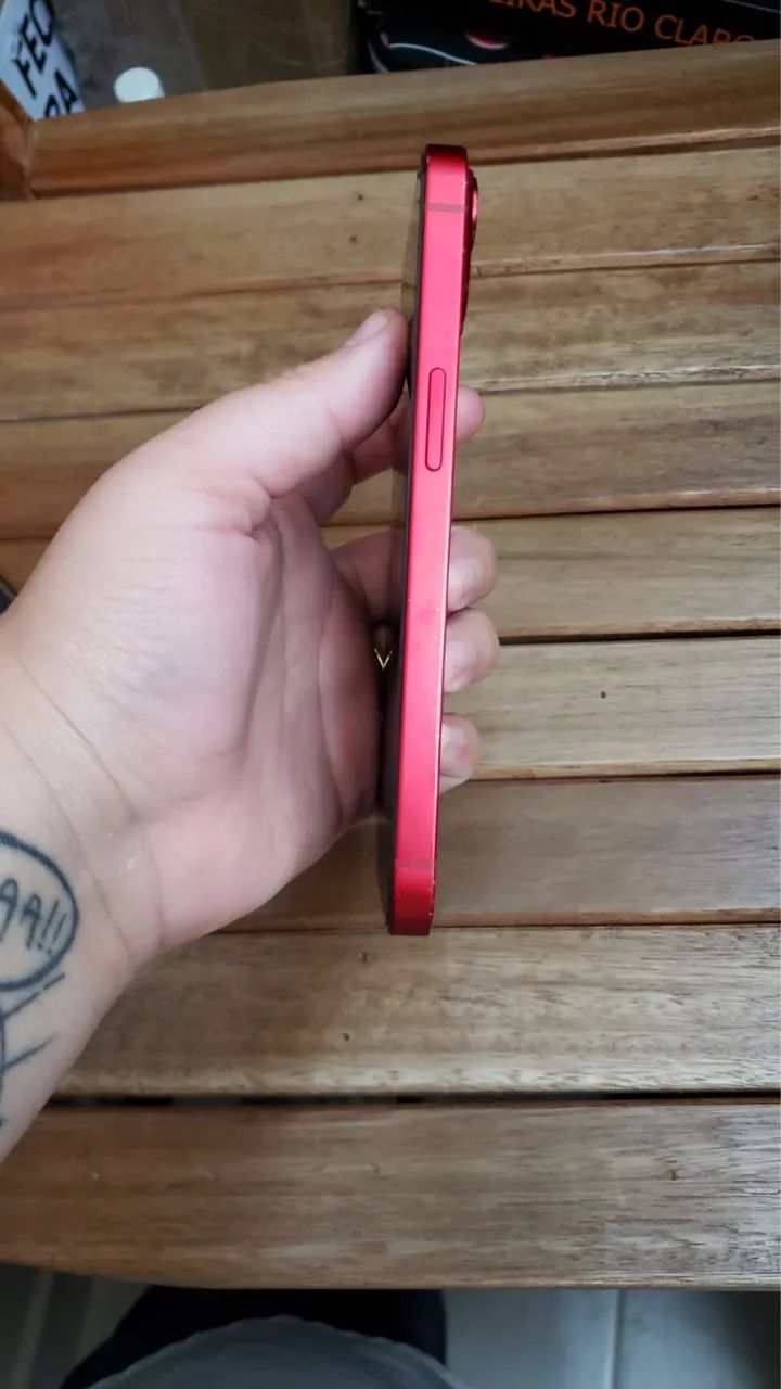 iPhone 13 vermelho  - Foto 2