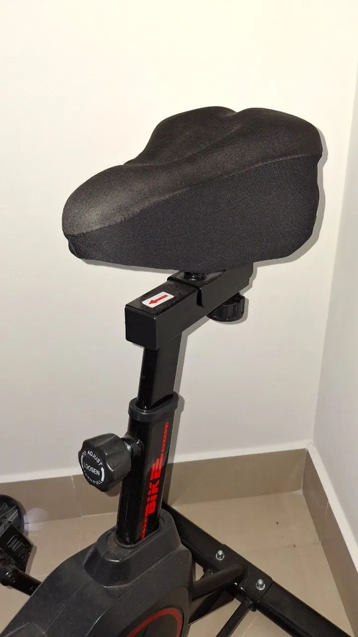 Bicicleta Ergométrica residencial leve e prática - Foto 5