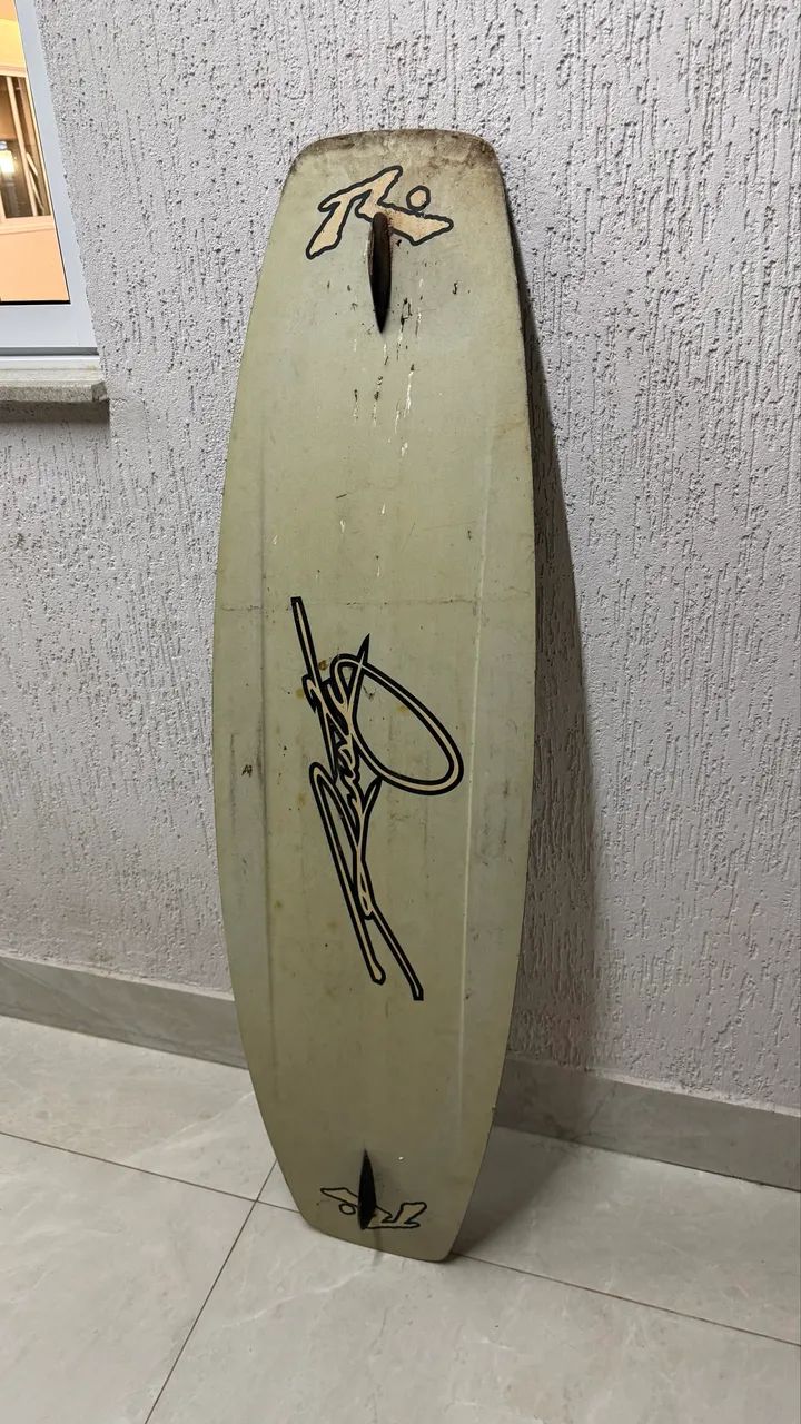 Prancha de Wakeboard Hyperlite - Usada - Foto 2