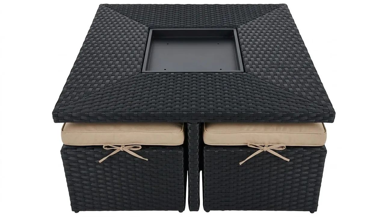 Mesa de centro vime sintético com 4 puffs