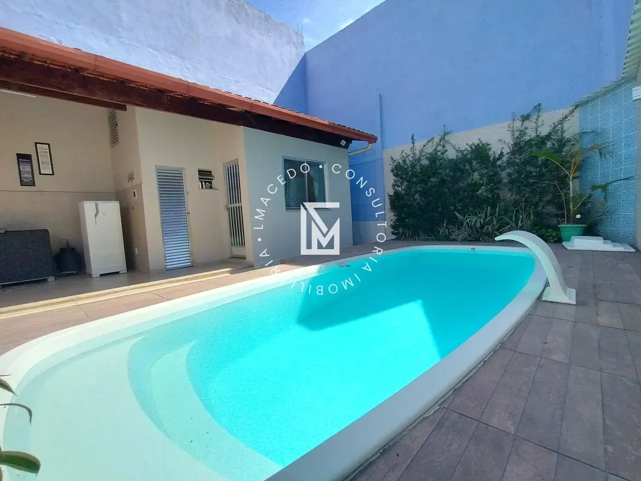 Excelente Casa com Piscina e Quintal na Estrada da Posse!!