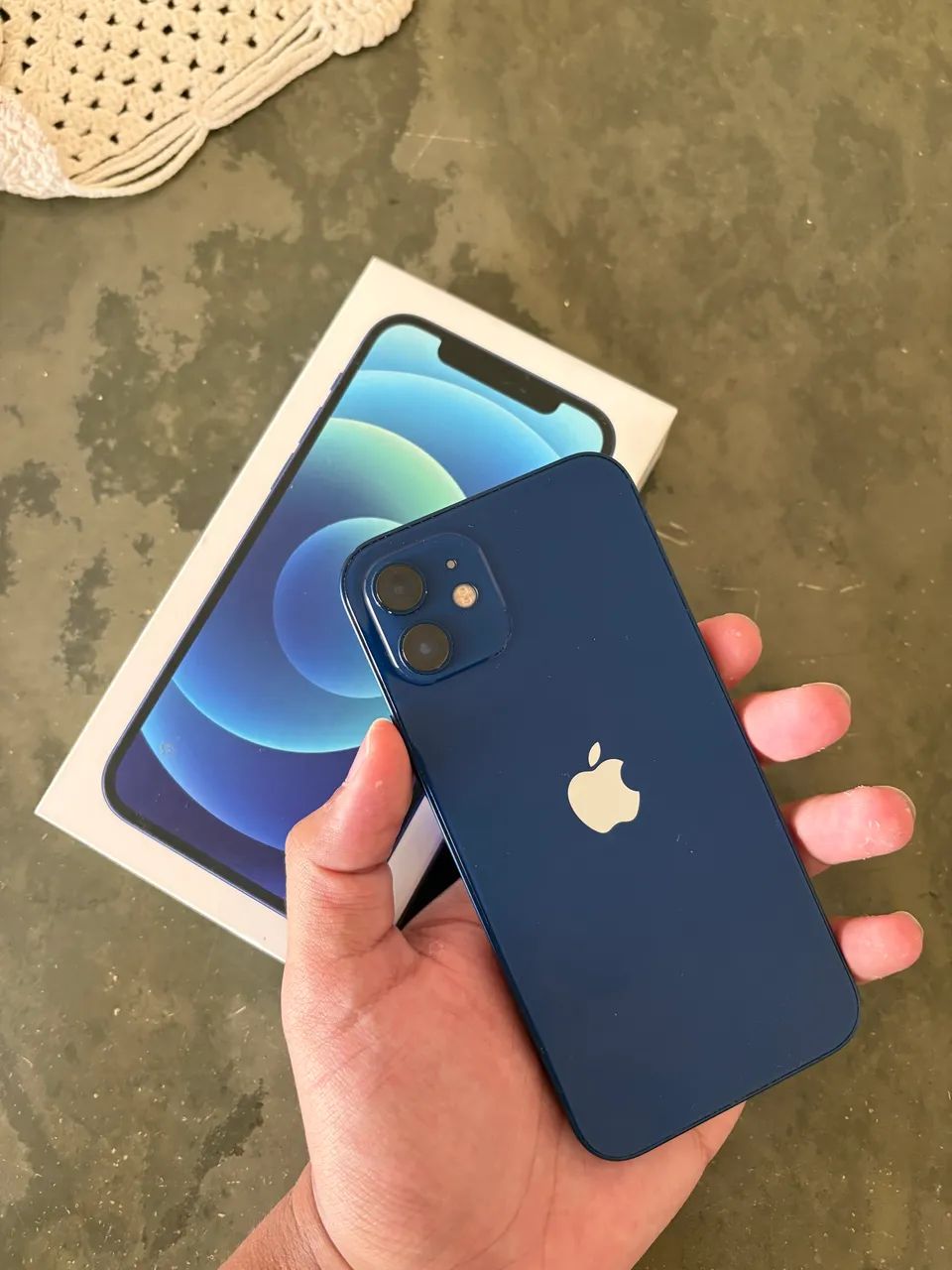 iPhone 12 64GB Azul - Com Caixa e Acessórios Originais - Celulares