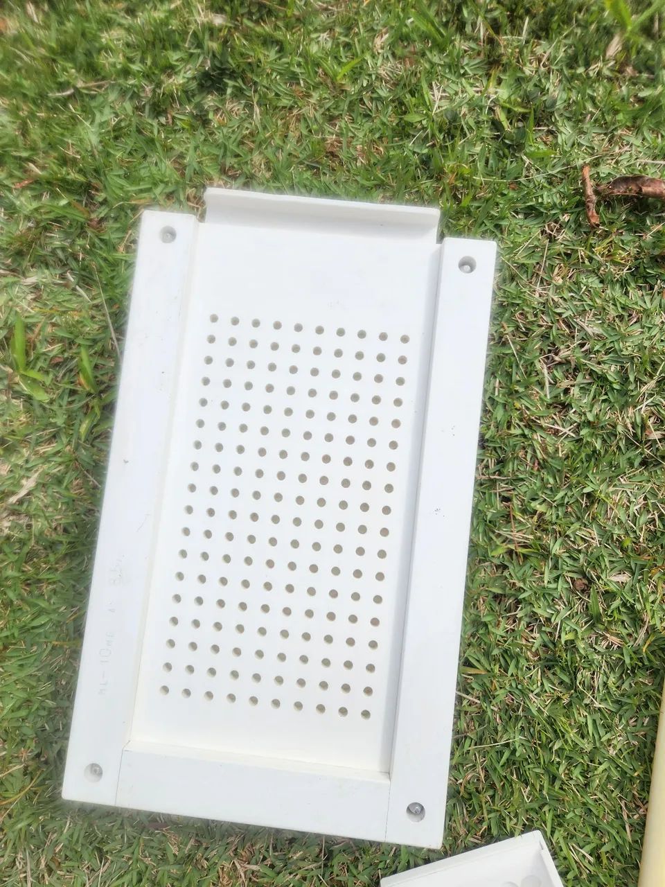 Placa encapsuladora para pellets, forma de comprimido e contador 