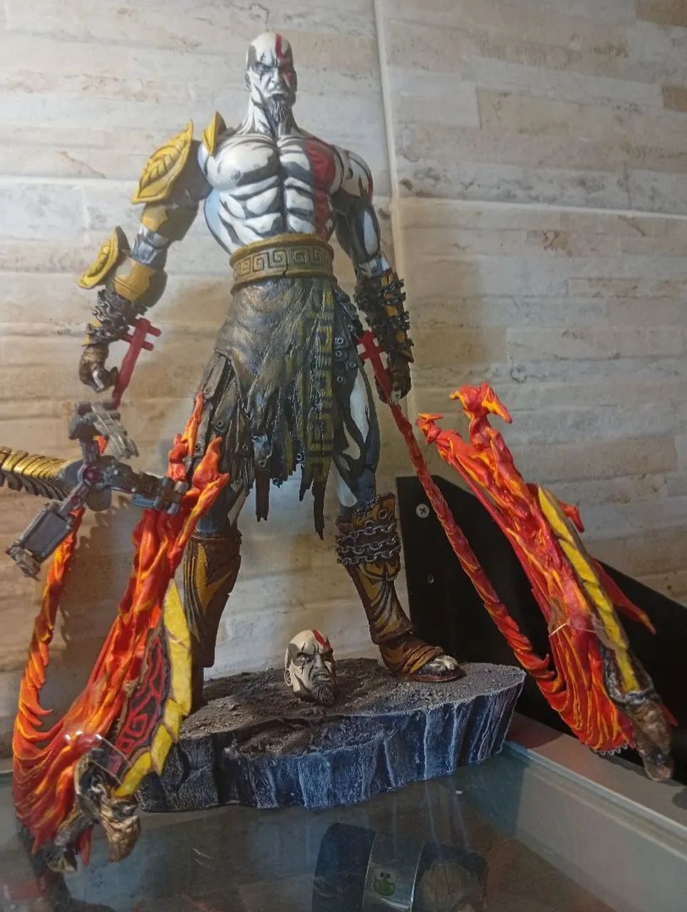 Boneco GOD OF WAR ARTICULADO 30CM - Foto 4