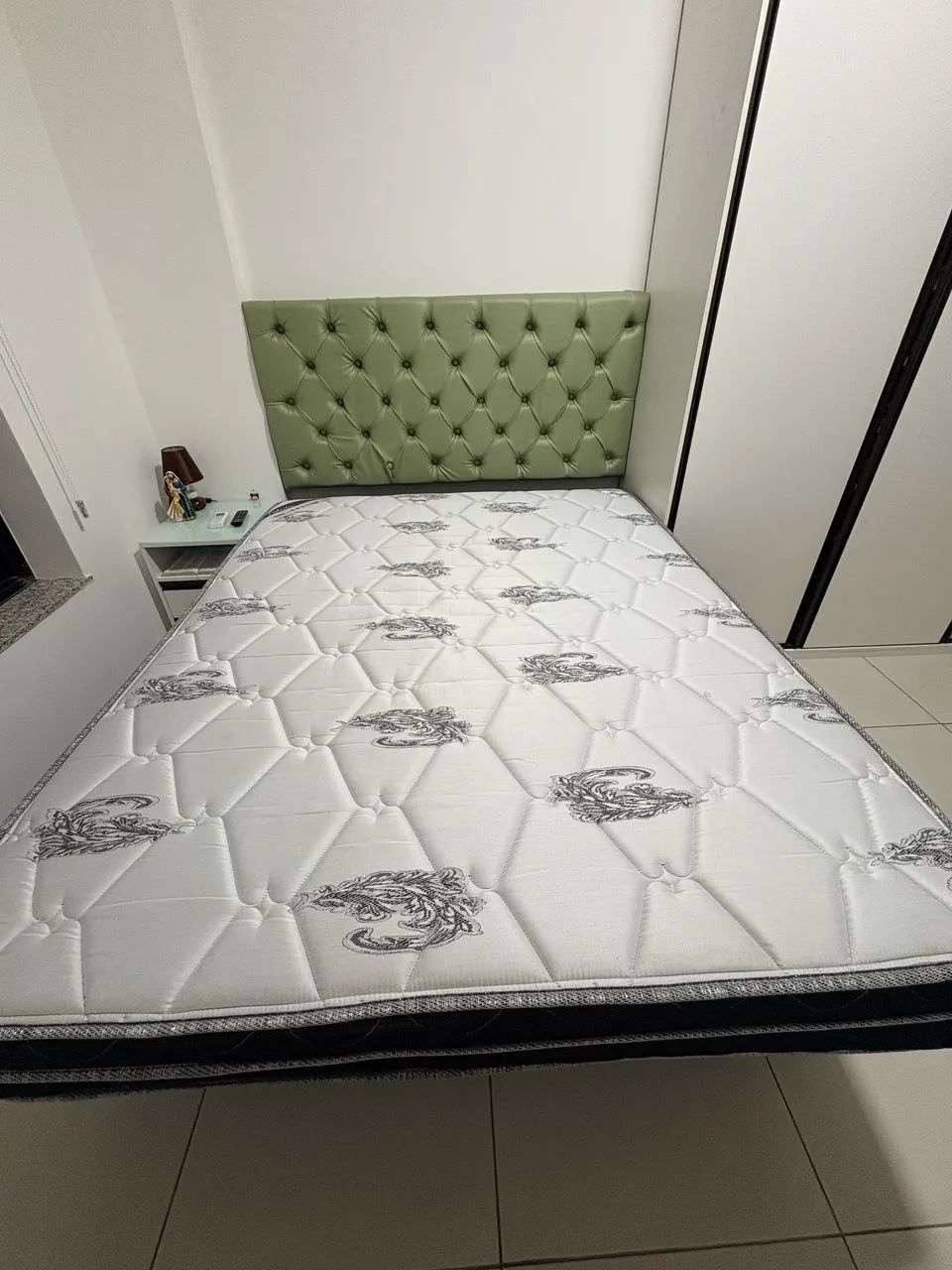 Cama Box Queen - base + colchão 