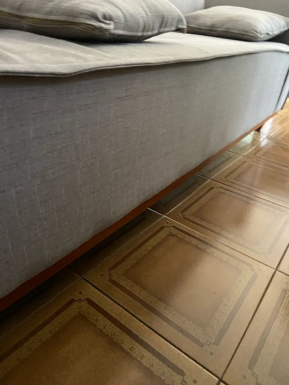 Sofá linho 2m cor cinza a retirar  - Foto 5