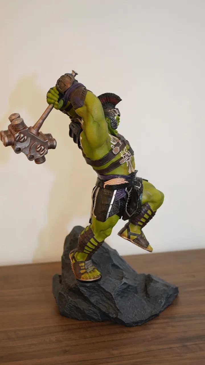 Action Figure Hulk Ragnarok- Iron Studios 