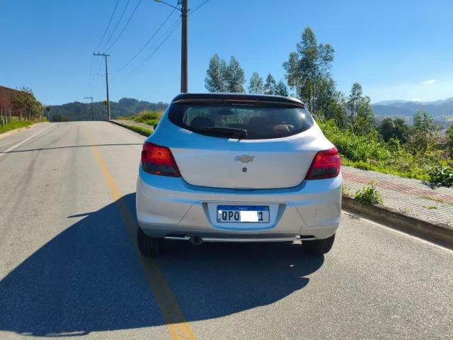 Chevrolet Onix JOY Hatch 1.0 8V Flex Mec. 4P 2019 - Foto 4