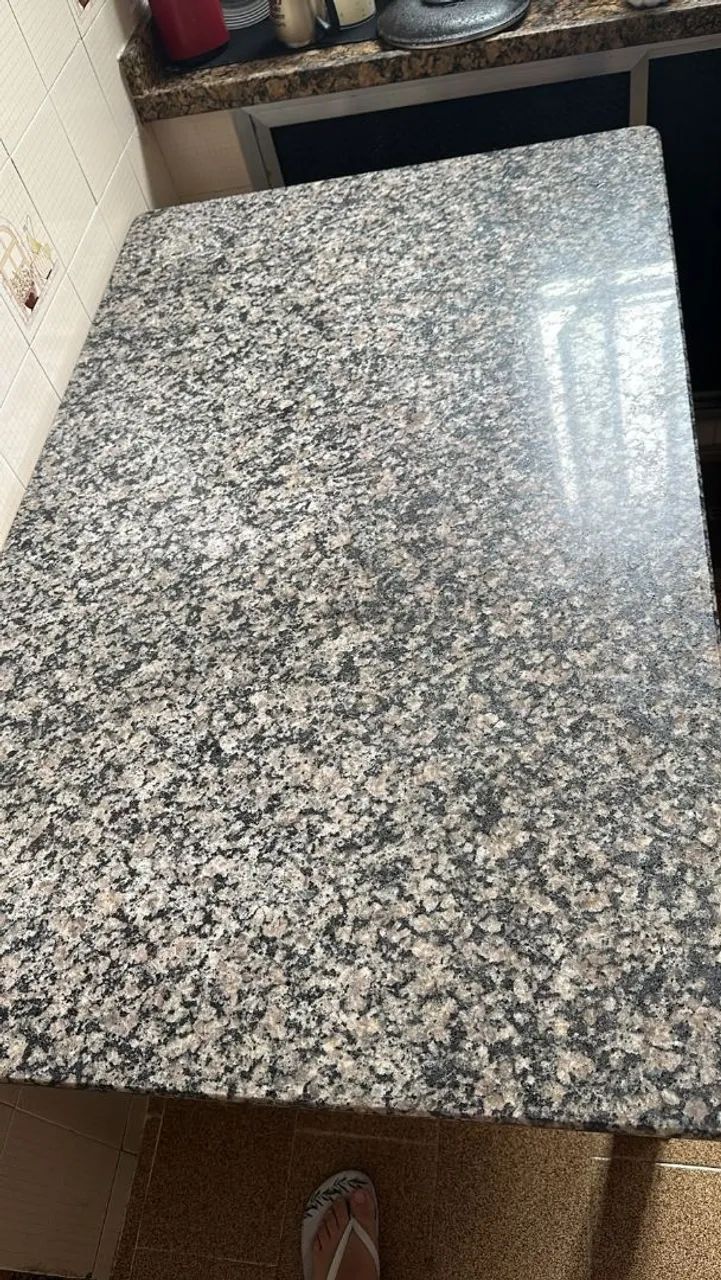 Mesa de mármore/granito