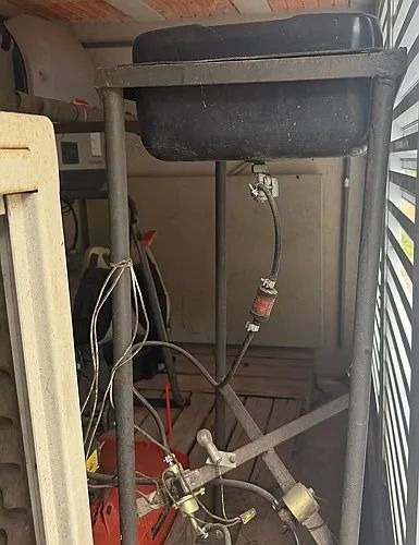 Gerador a Gasolina 12 kVA 110/220V Bifásico Cabinado com Quadro Automático - Foto 3