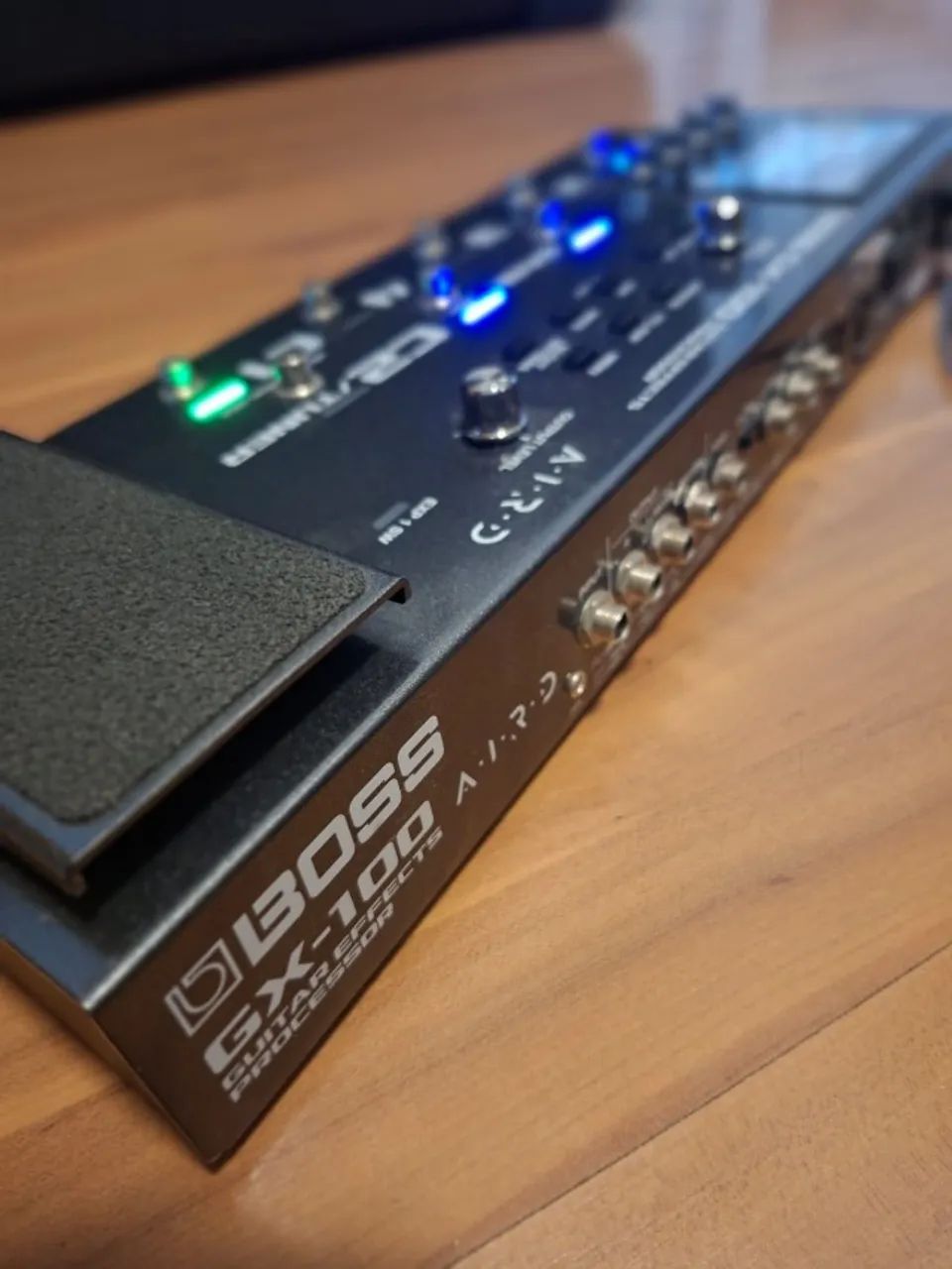 Pedal De Efeito Boss Guitar Effects Processor Gx-100 - Foto 3