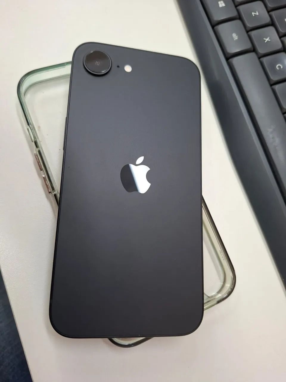 iPhone 16 É