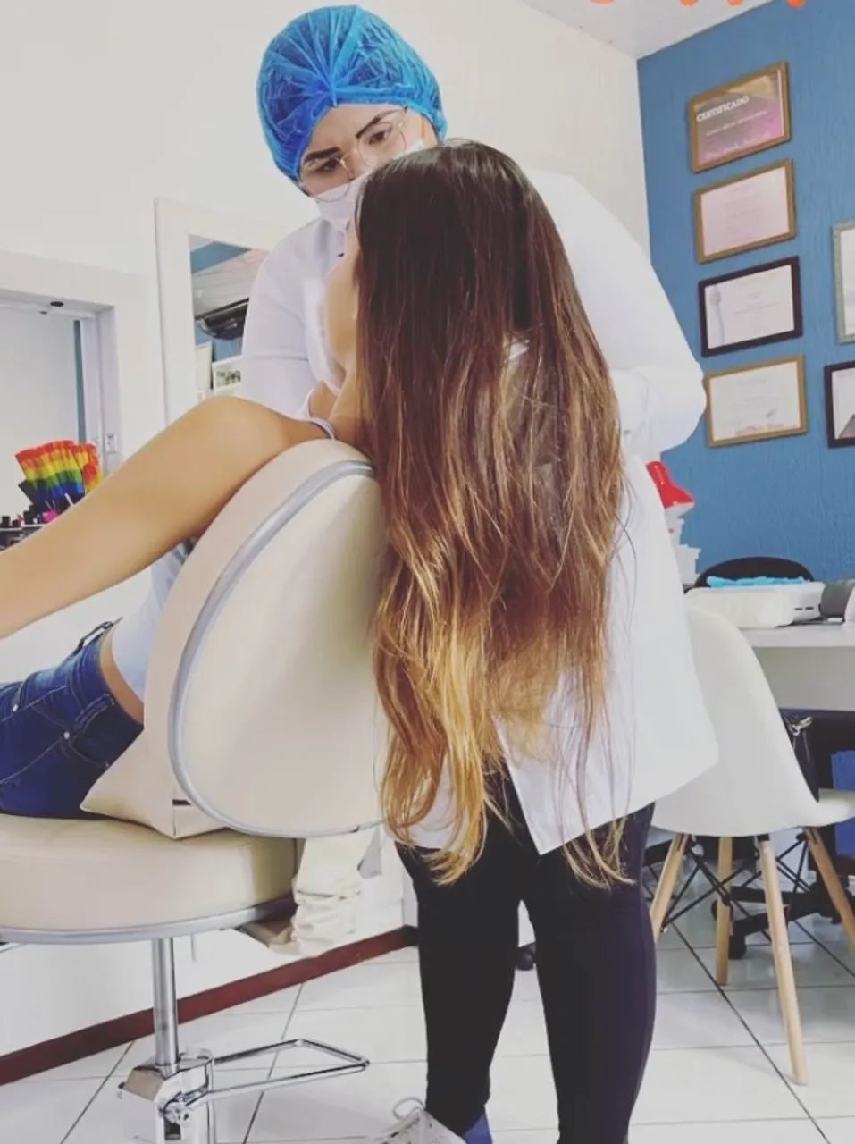 Cadeira poltrona reclinável para estética, maquiagem e micropigmentação  - Foto 4