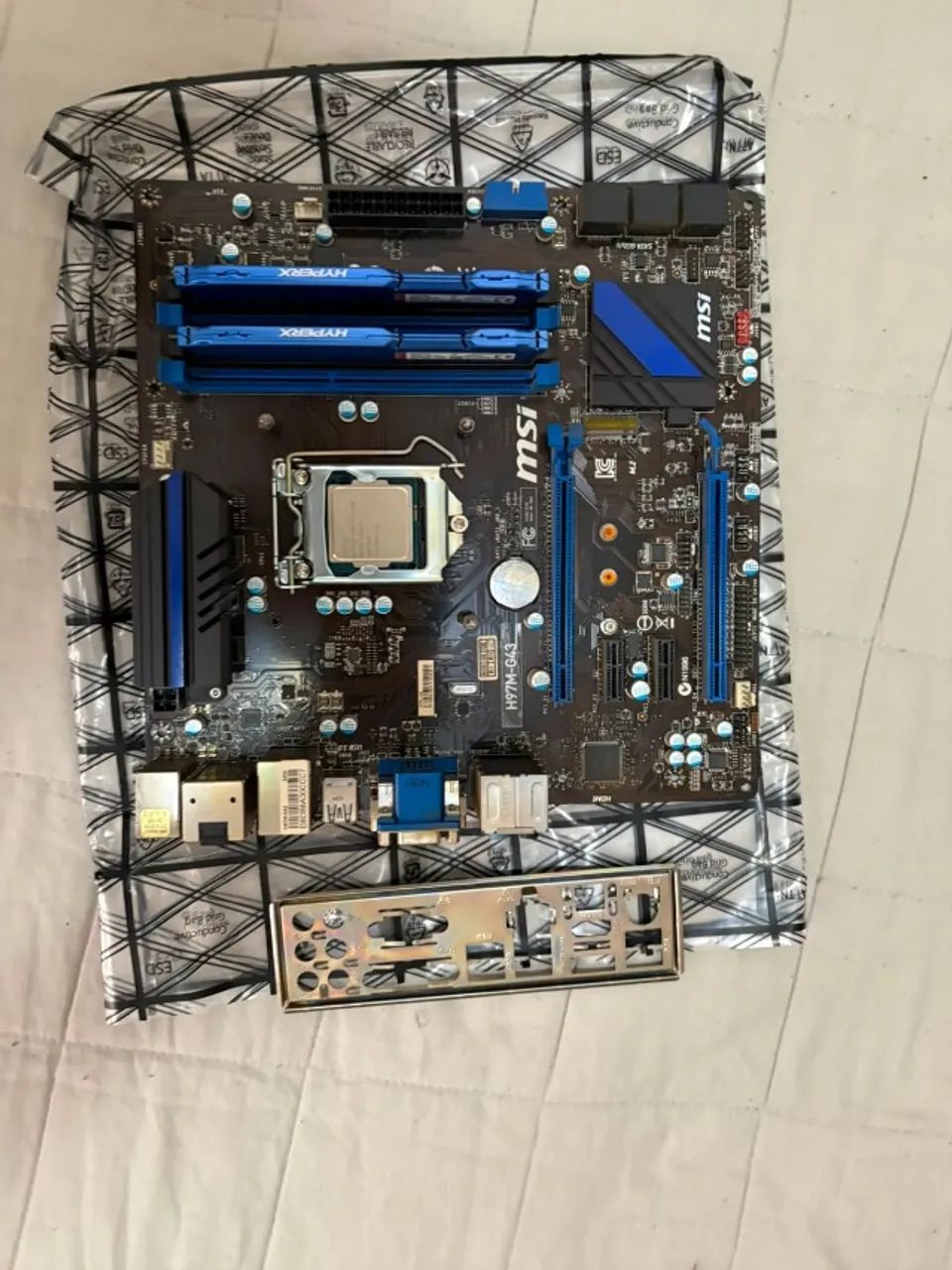 PROCESSADOR I7 4790 - 3.60HZ + 2X 8GB MEMÓRIA RAM DDR3 - HYPERX +