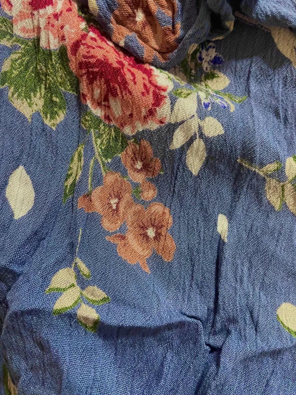 Macaquinho azul floral feminino  - Foto 4