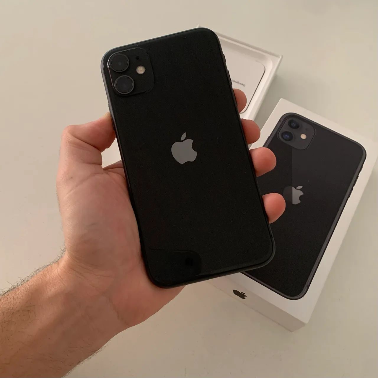 iPhone 11 64GB novinho 