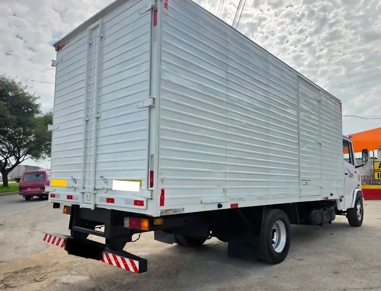 Mb 710 Plus Baú Seco - 2009 - Foto 4